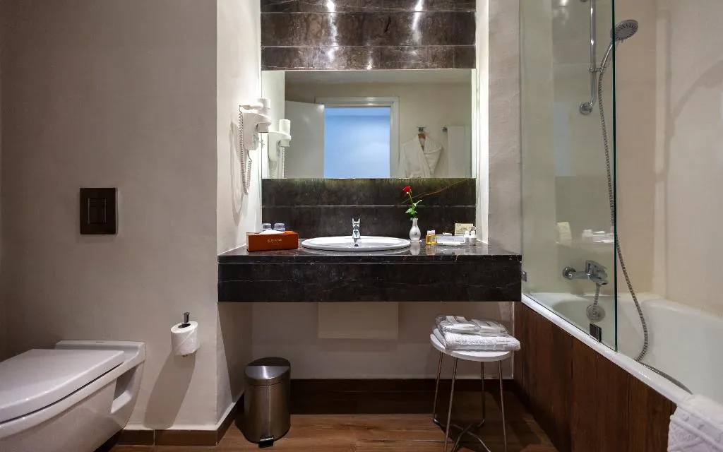 DOUBLE BUSINESS Room, El Mouradi Gammarth, Tunisia