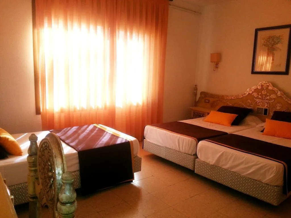 DOUBLE SINGLE USE STANDARD Room, Hostal del Sol, Costa Brava