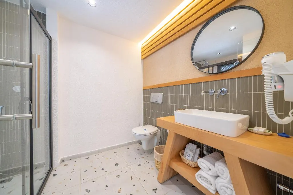 DOUBLE WITH JACUZZI Room, Karbelsun, Dalaman