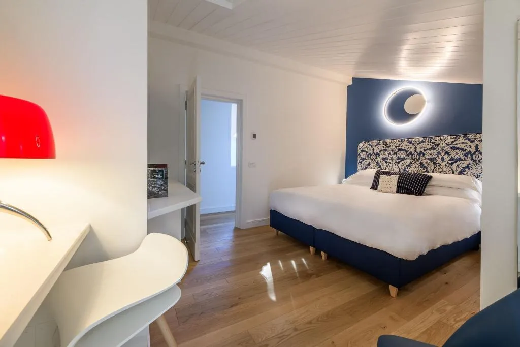 APARTMENT TWO KING BEDS Room, Parco Dei Principi, Naples