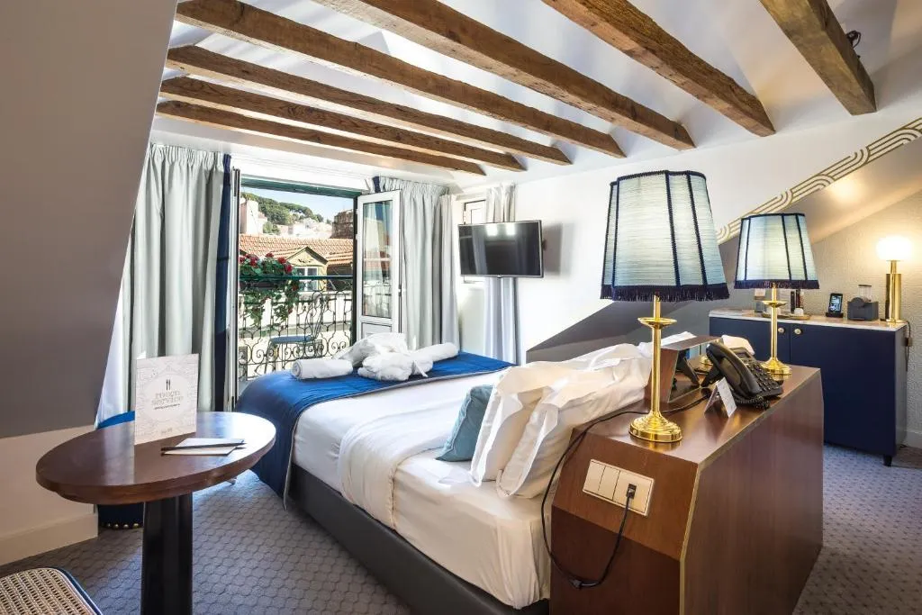 Double or Twin DELUXE WITH TERRACE Room, The Lift Boutique Hotel by RIDAN Hotels, Lisbon