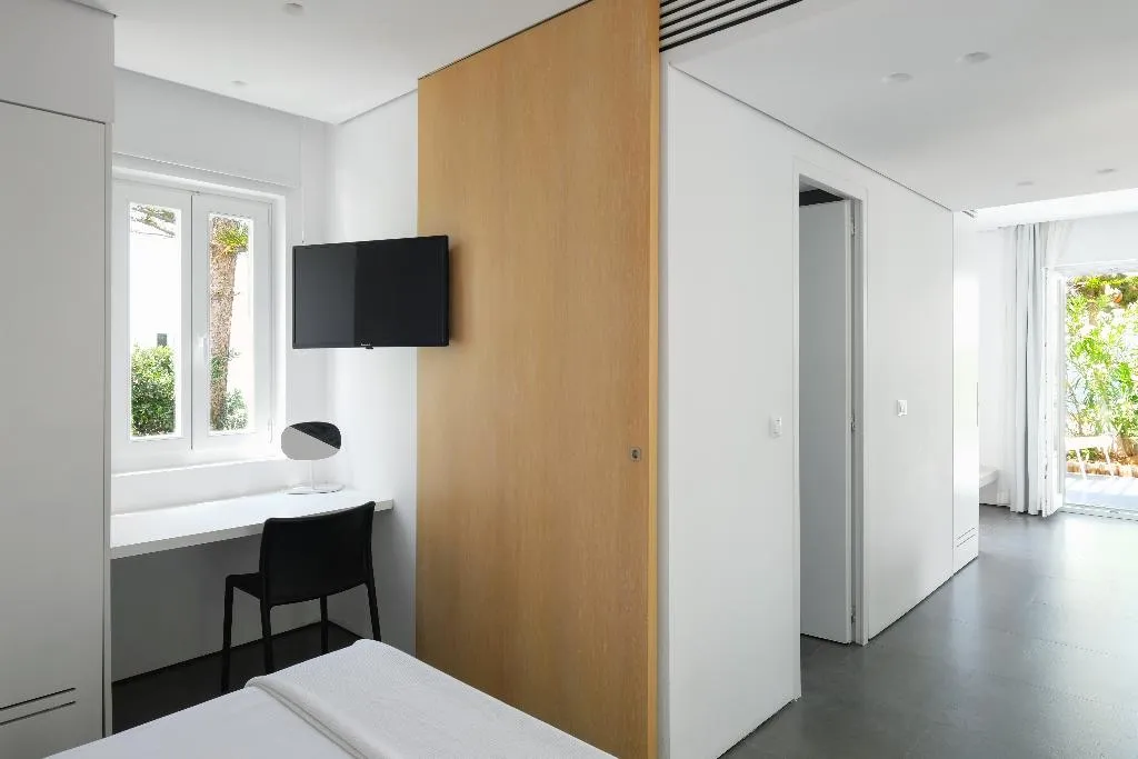 SUITE WITH JACUZZI Room, Relux Ios Hotel, Santorini