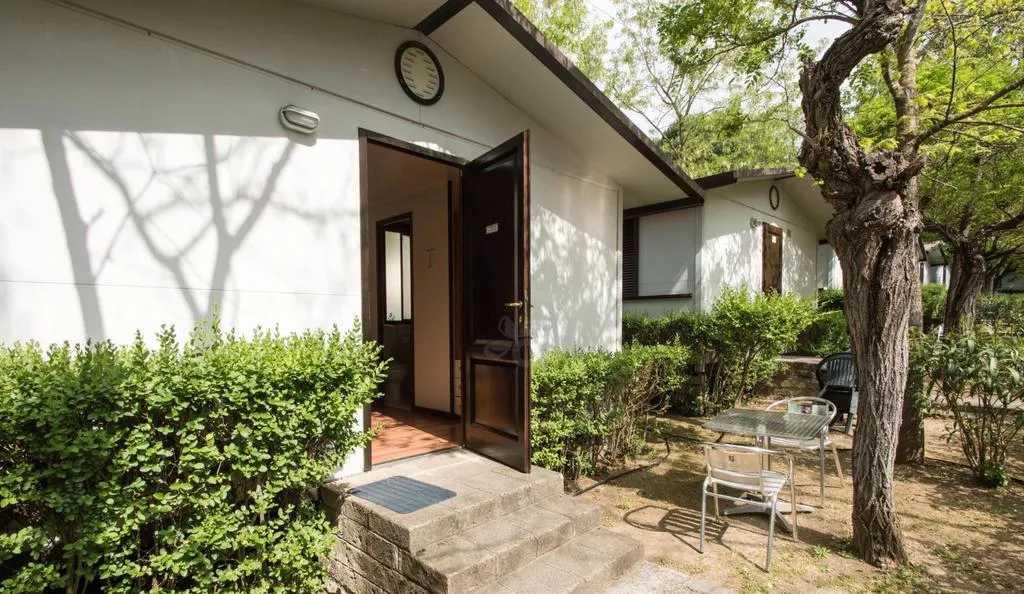 BUNGALOW CAPACITY 2 Room, Happy Village & Camping, Rome