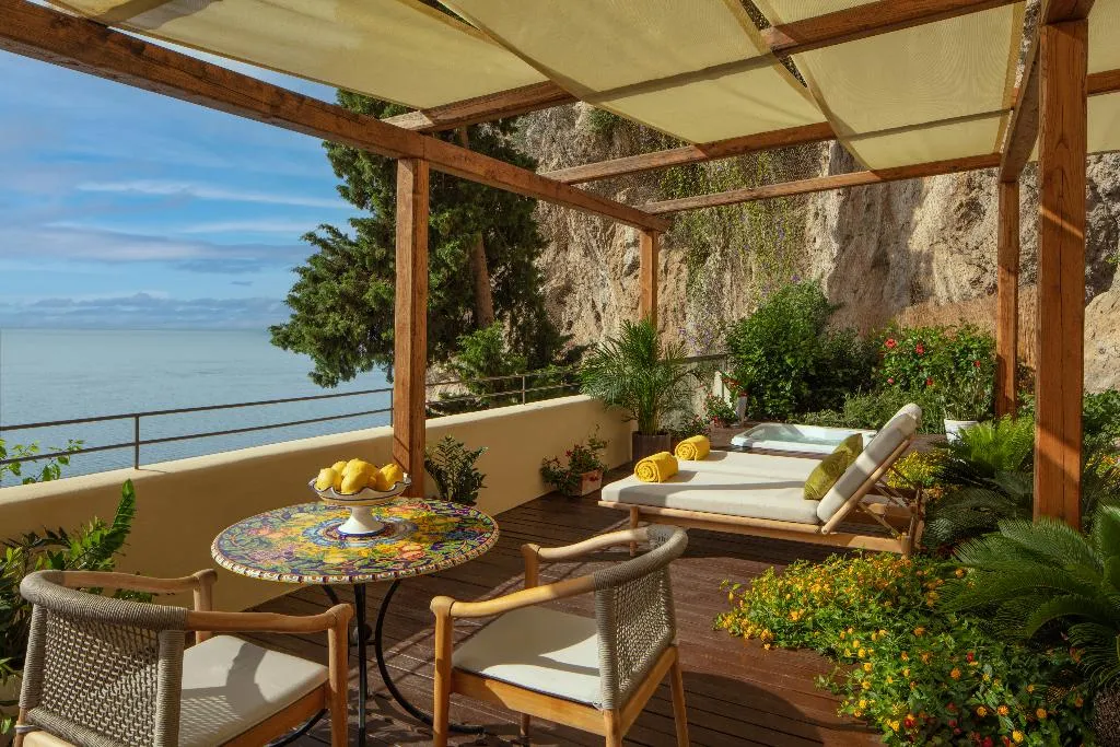 SUITE WITH TERRACE Room, Anantara Convento di Amalfi Grand Hotel, Naples