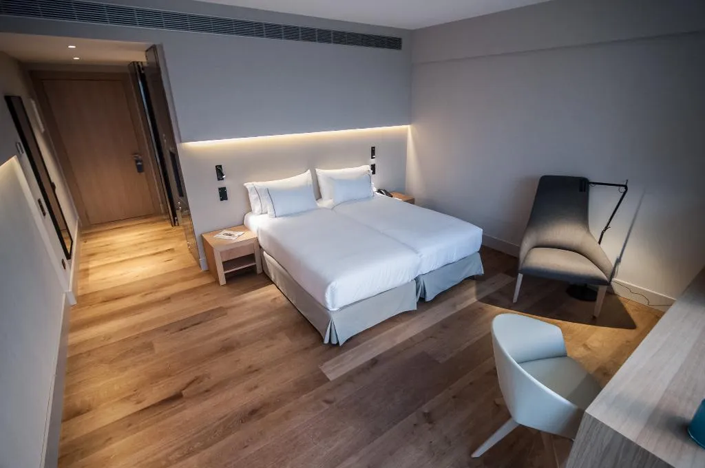 DOUBLE POOL VIEW Room, Hotel Sorli Emocions, Barcelona