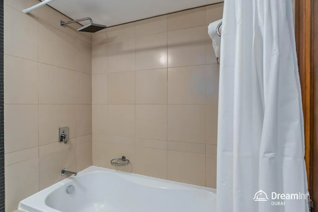STUDIO STANDARD Room, Dream Inn Dubai - West Wharf, Dubai