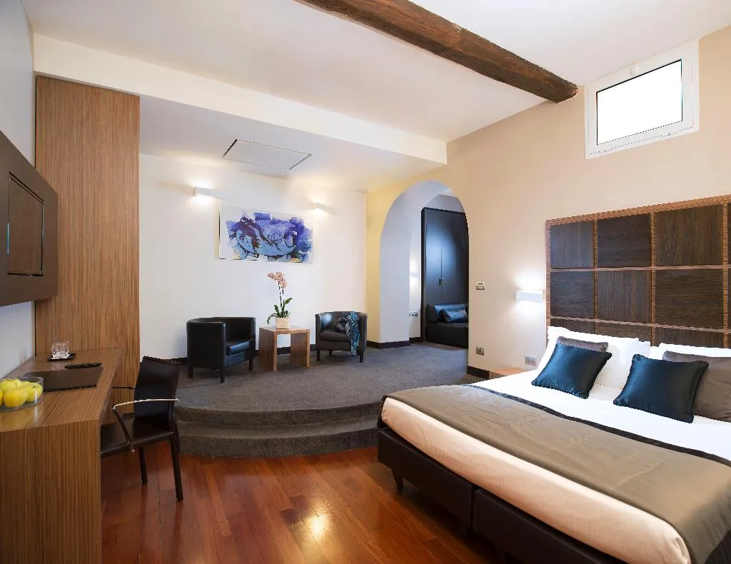QUADRUPLE STANDARD Room, Trevi, Rome