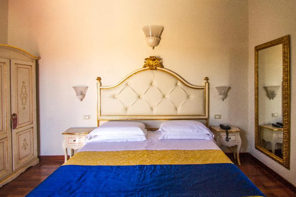 Room, Porta Faenza, Florence