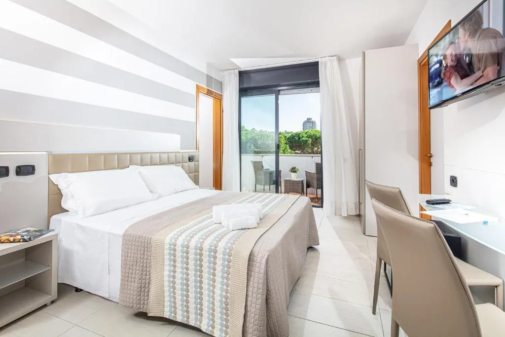 DOUBLE STANDARD Room, Hotel Helvetia, Venice
