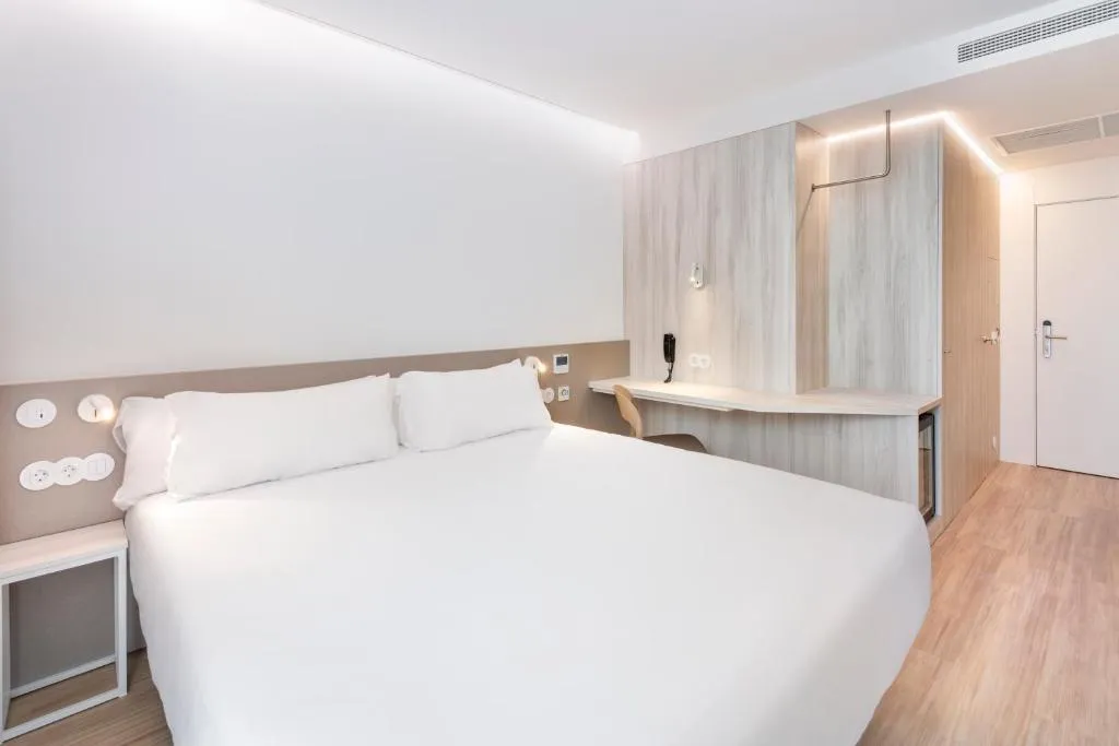 Room, B&B Hotel Santo Tirso, Porto