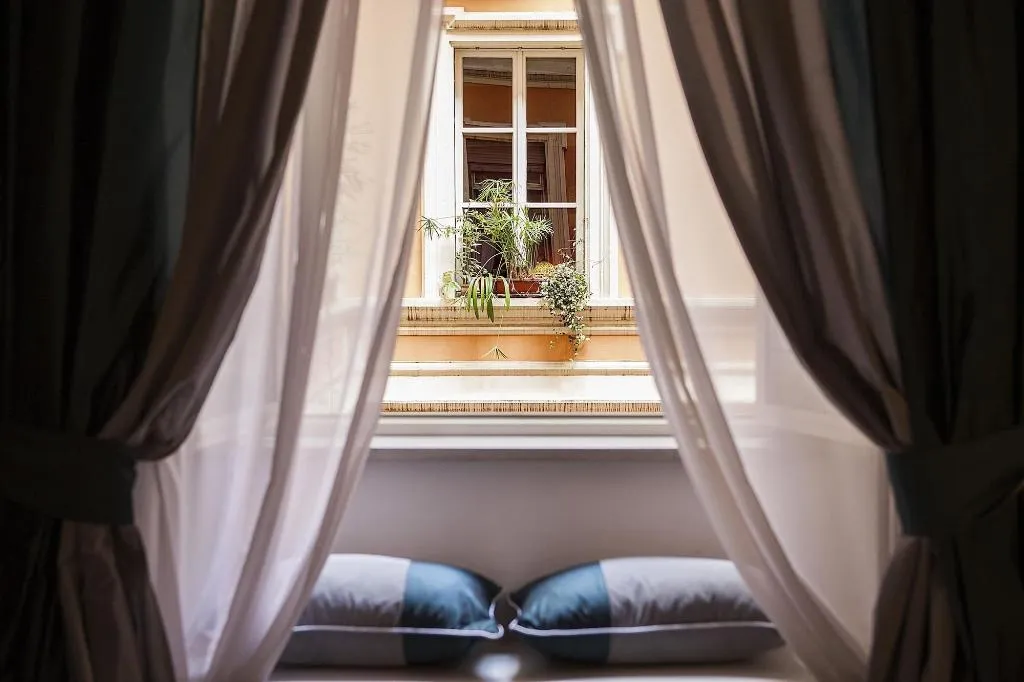 Room, Roman Holidays Cuore Dell Impero, Naples