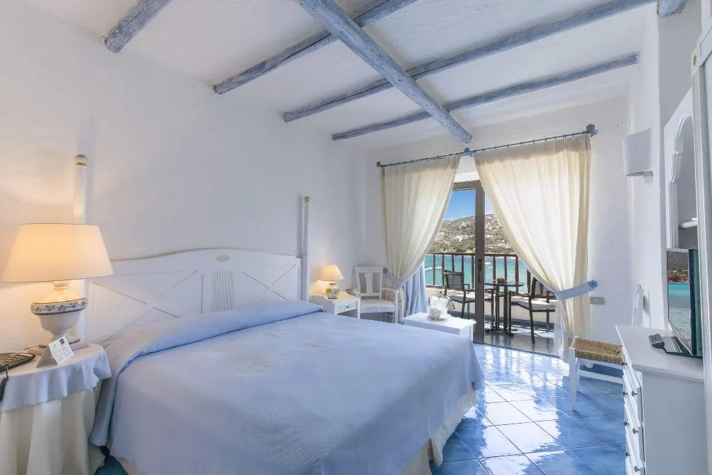 DOUBLE DELUXE SEA VIEW Room, Club Hotel Baja Sardinia, Olbia