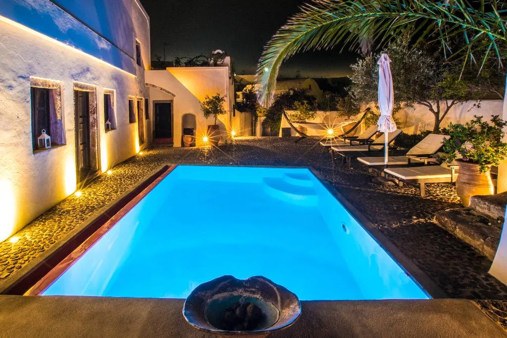 VILLA TWO BEDROOMS WITH PRIVATE POOL Room, Santorini Heritage Villas & Mansions, Santorini