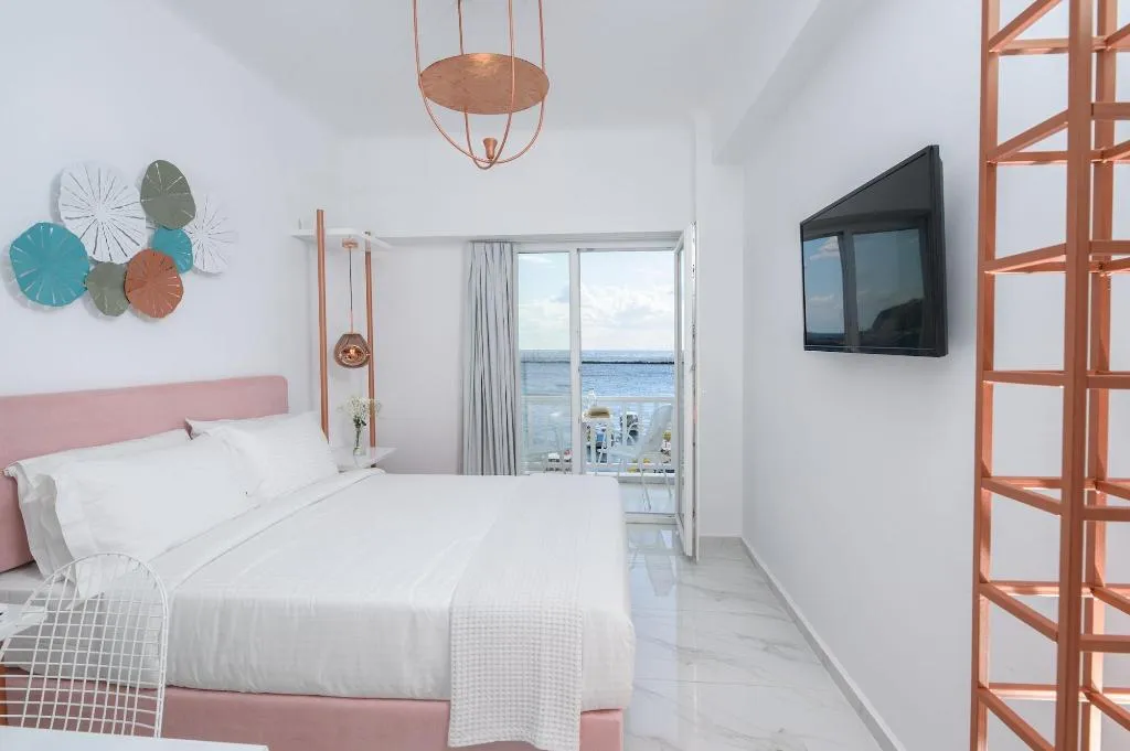 Room, Nama, Mykonos