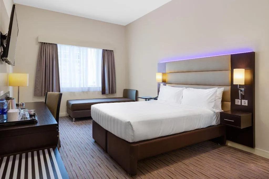 DOUBLE NON SMOKING Room, Premier Inn Dubai Ibn Battuta Mall, Dubai
