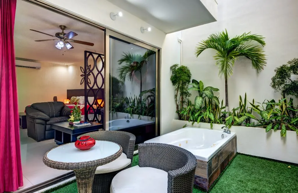 DOUBLE WITH JACUZZI Room, Suites Corazon, Playa Del Carmen