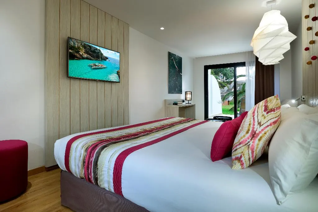 Double or Twin SUPERIOR Room, Grand Palladium White Island Resort & Spa, Ibiza
