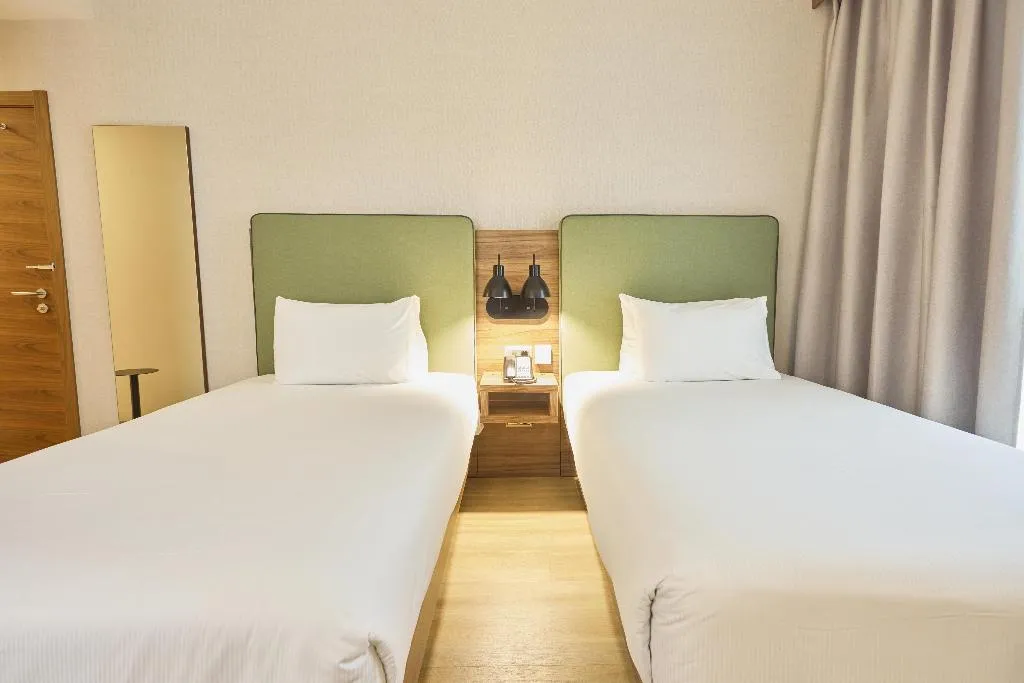 FAMILY ROOM CONNECTING ROOM Room, Hilton Garden Inn Sevilla, Seville