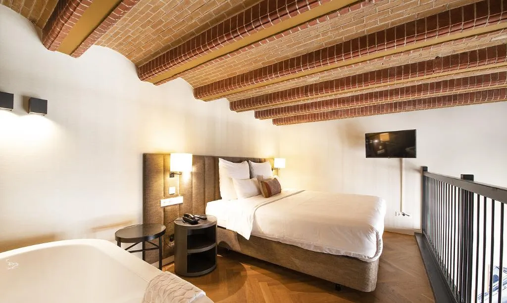 SUITE STANDARD Room, Pestana Amsterdam Riverside, Amsterdam
