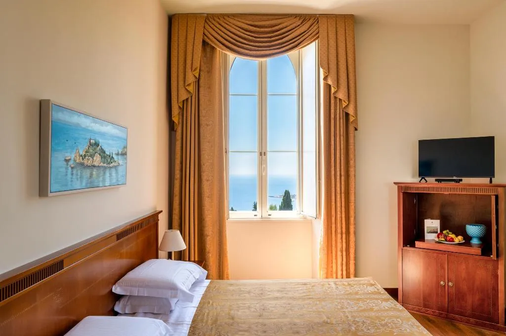 DOUBLE SINGLE USE LUXURY SEA VIEW Room, Excelsior Palace, Taormina