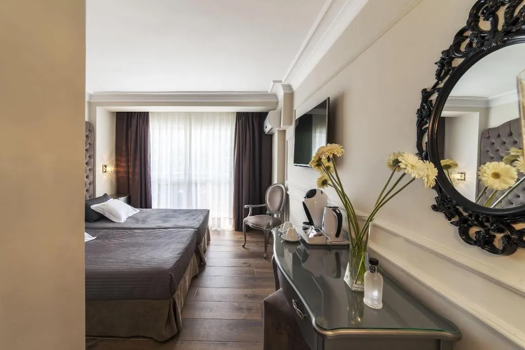 Double or Twin POOL VIEW Room, Essence Hotel Boutique by Don Paquito, Costa Del Sol