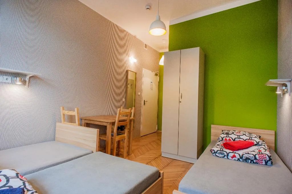 TRIPLE STANDARD Room, Hostel Atlantis Kraków, Krakow