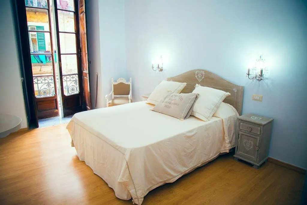 Room, I Racconti di Partenope B&B, Naples