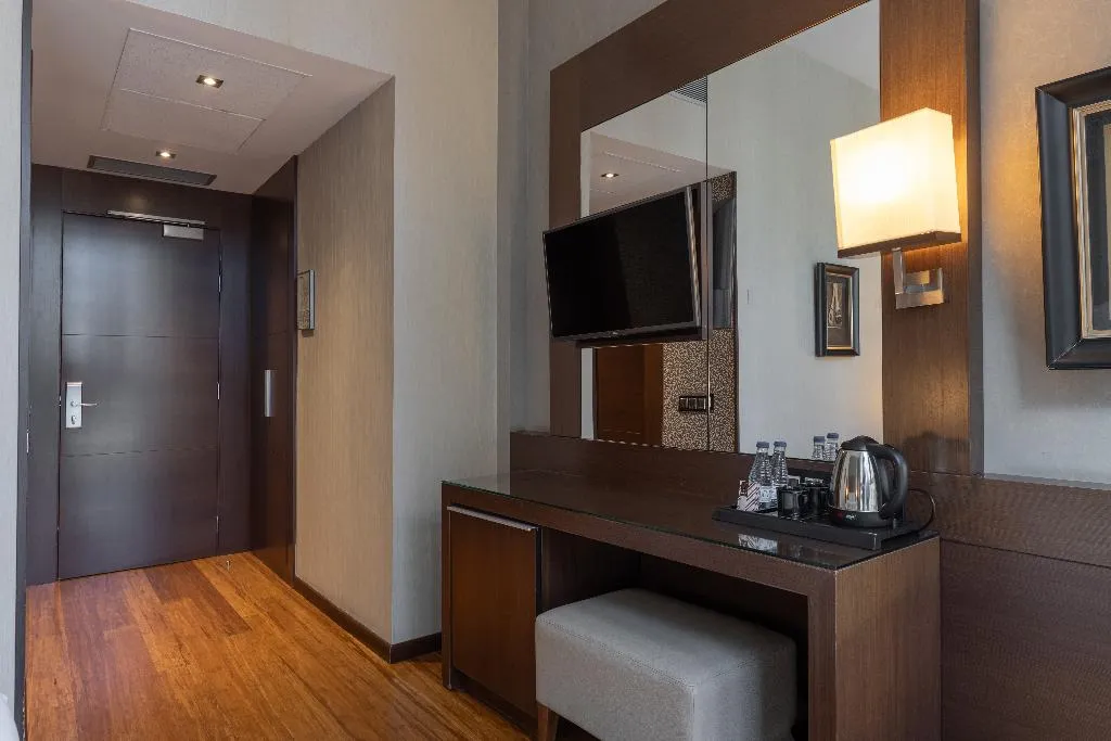 DOUBLE STANDARD Room, Barcelona Hotel Colonial, Barcelona