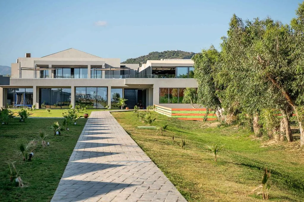 General view, Chq Galini Palace, Crete