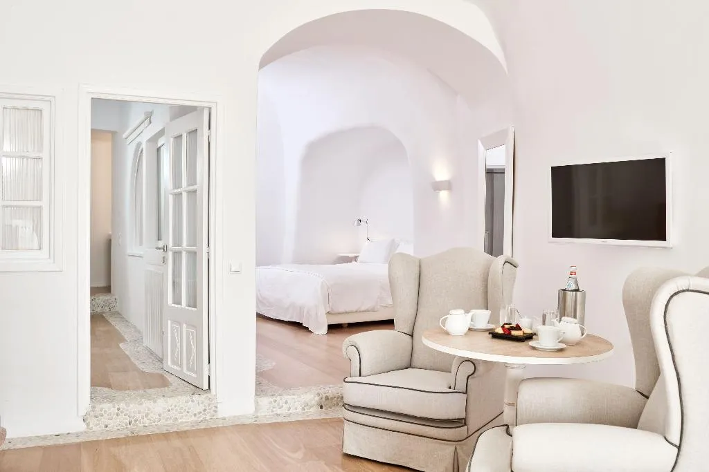 SUITE STANDARD Room, Katikies Santorini - Gea House The Leading Hotels, Santorini