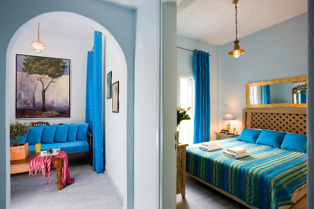 Double or Twin SUPERIOR Room, Alesahne Beach, Santorini