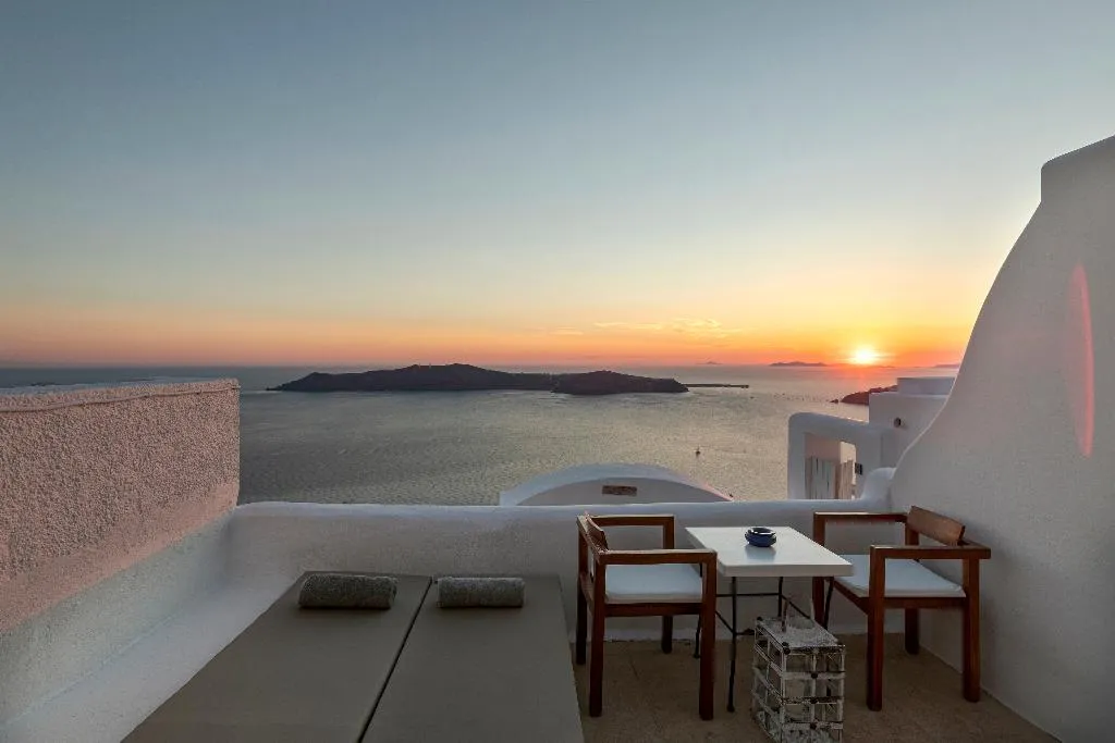 STUDIO DELUXE Room, Afroessa Hotel, Santorini