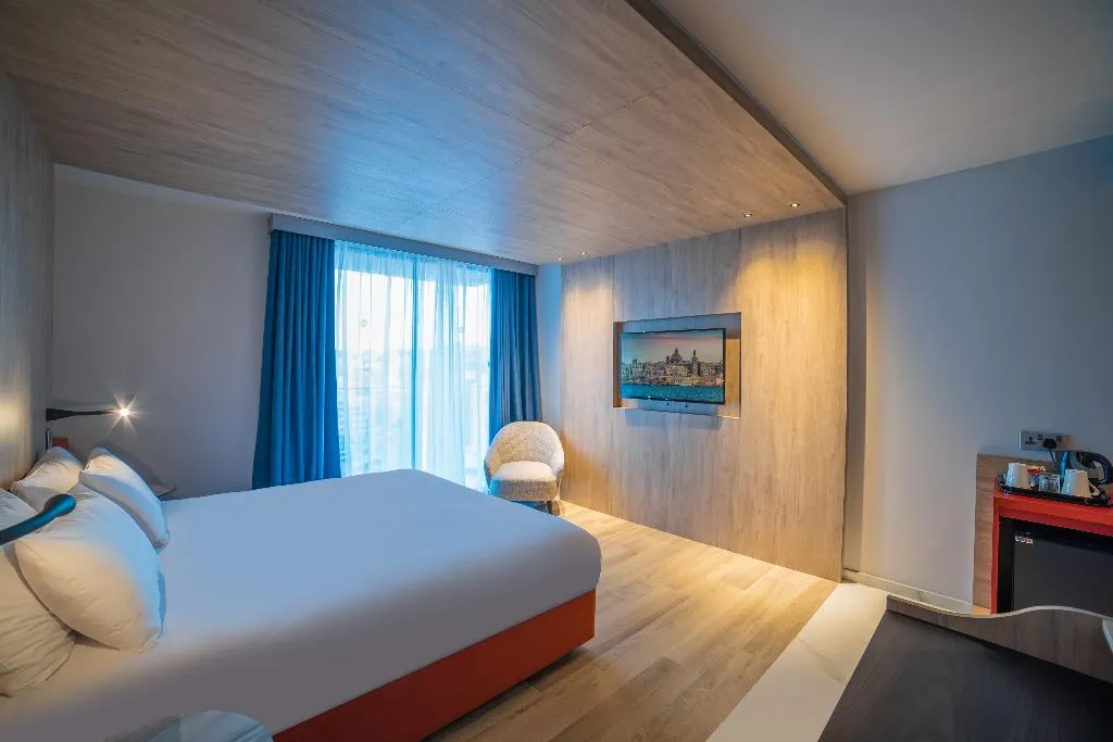 Double or Twin WITH BALCONY Room, Mercure St. Julian's Malta, Malta