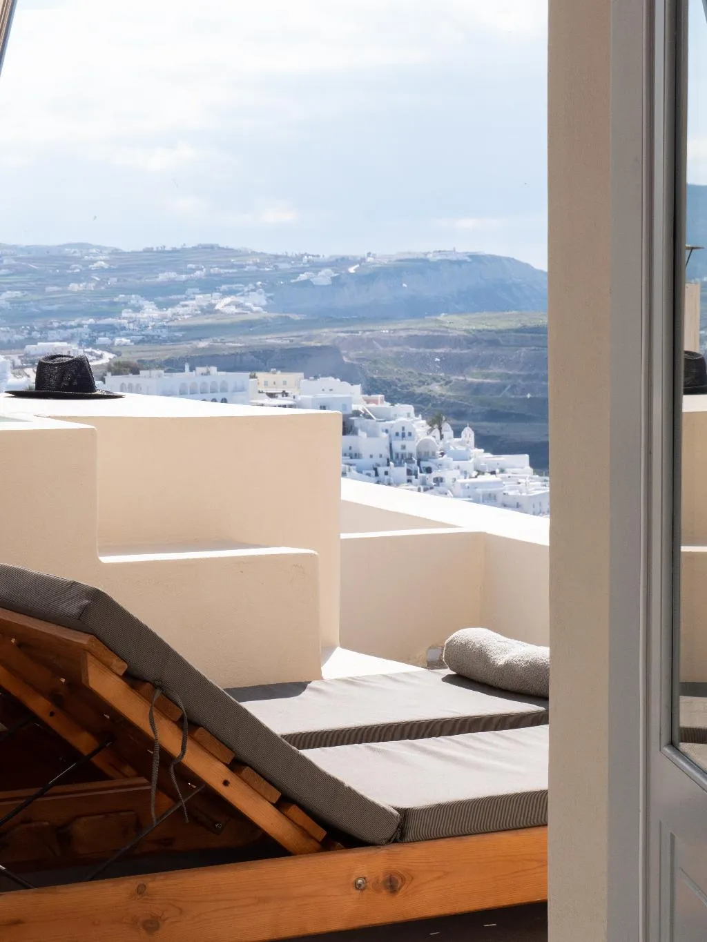 SUITE WITH VIEWS Room, Caldera Cliff Illusion Suites, Santorini