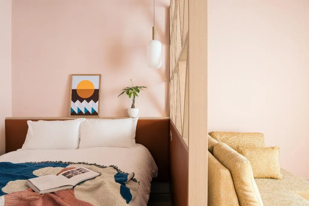 STUDIO ONE BED Room, Zanzibar Locke, Ha'Penny Bridge, Dublin