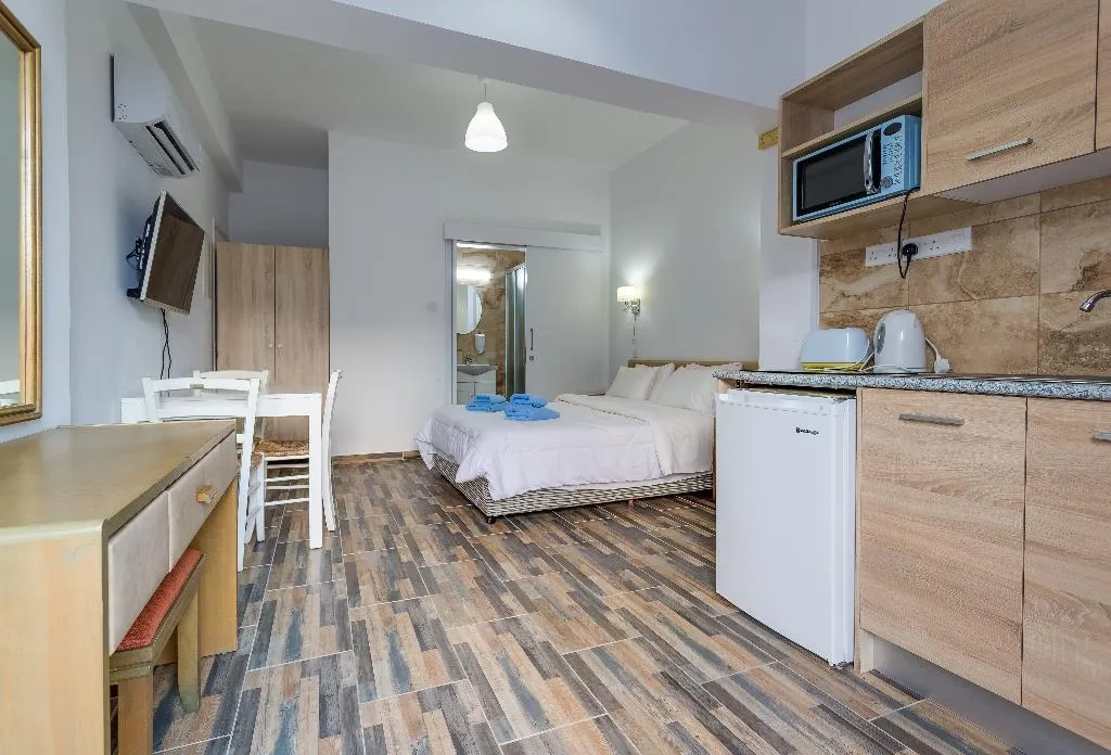 APARTMENT CAPACITY 1 Room, Antonis G Hotel, Cyprus