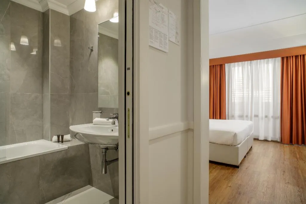 DOUBLE SUPERIOR Room, Shangri La Roma, Rome
