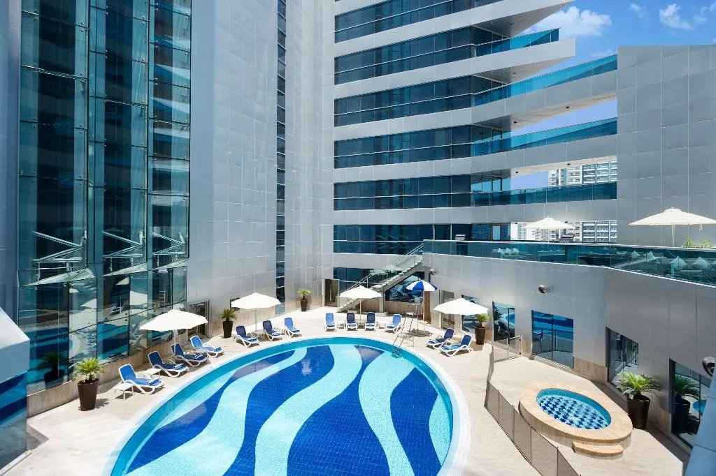 Pool, Grand Mercure Business Bay, Dubai