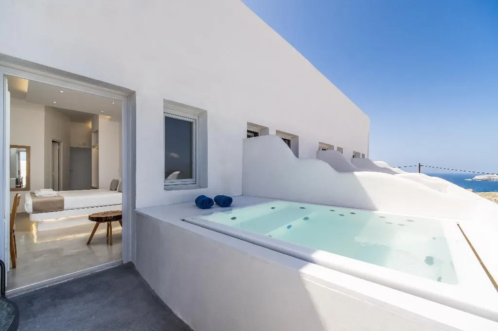 SUITE WITH VIEWS Room, Serenita Luxury Suites, Santorini