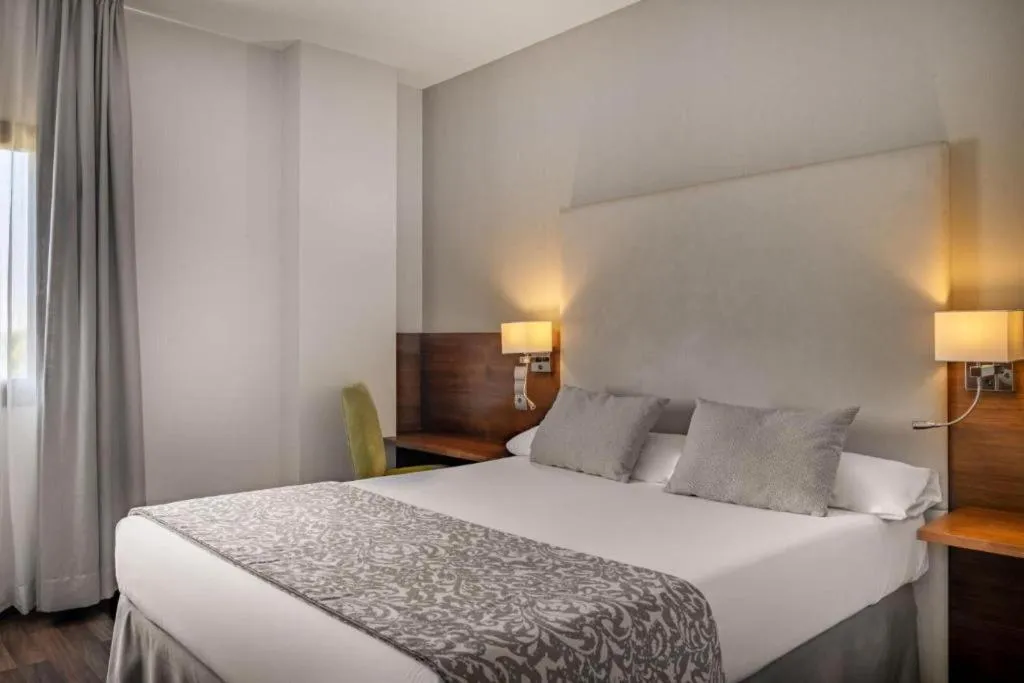 Room, Parque Real, Madrid