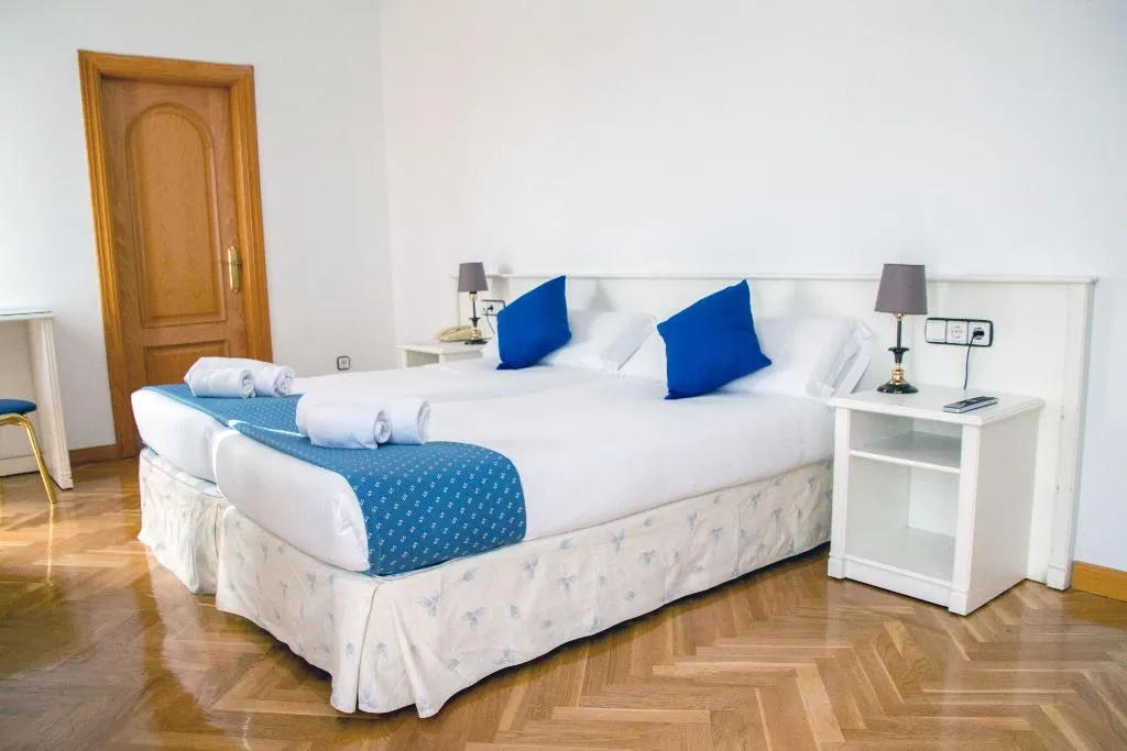 DOUBLE STANDARD Room, Checkin Parla Madrid, Madrid