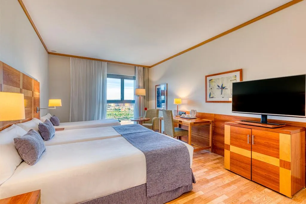 TRIPLE STANDARD Room, Senator Parque Central Hotel, Valencia