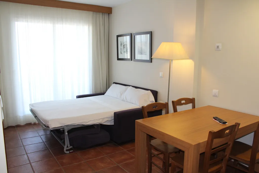 Room, Puertomar, Valencia