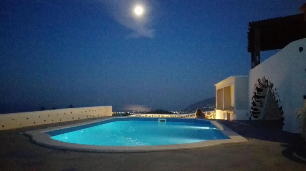Sports and Entertainment, Belle etoile Villas, Santorini