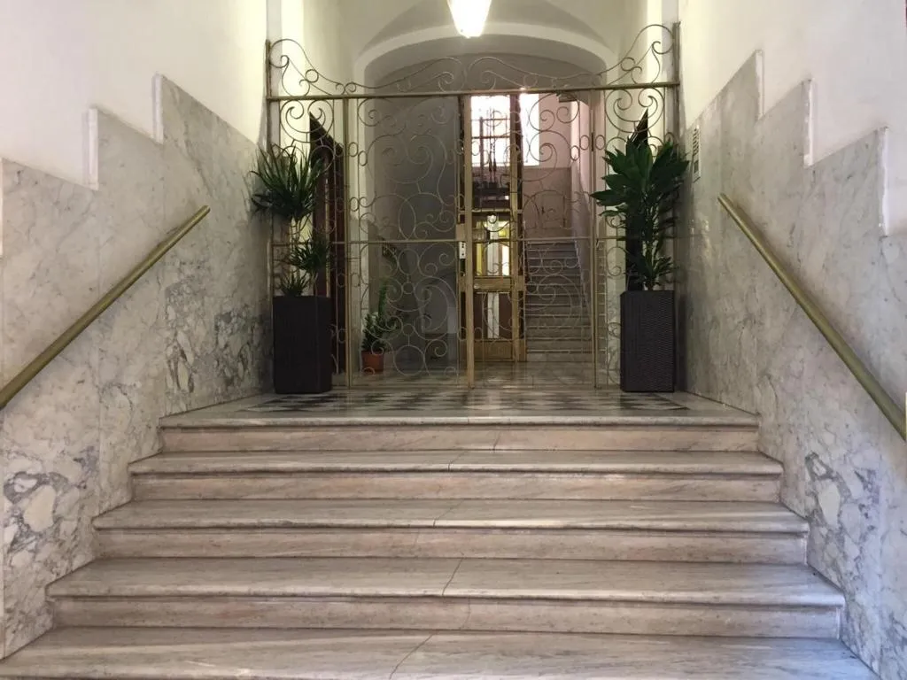 Lobby, Freedom Traveller, Naples