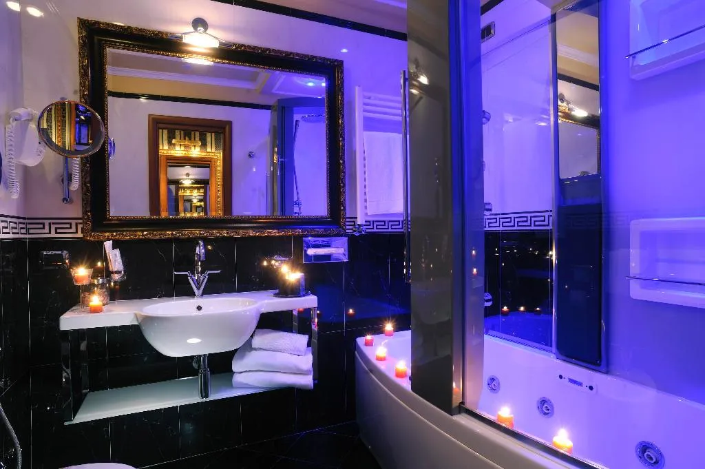 TRIPLE DELUXE Room, Hotel Manfredi Suite In Rome, Rome