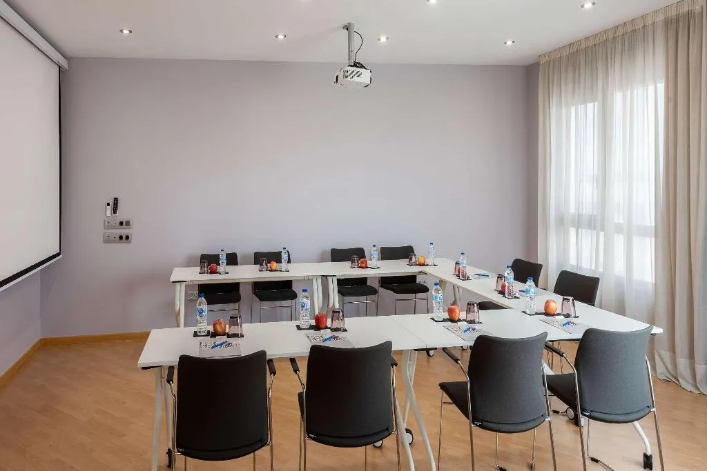 Conferences, Madrid Airport Suites Affiliated By Melia, Madrid