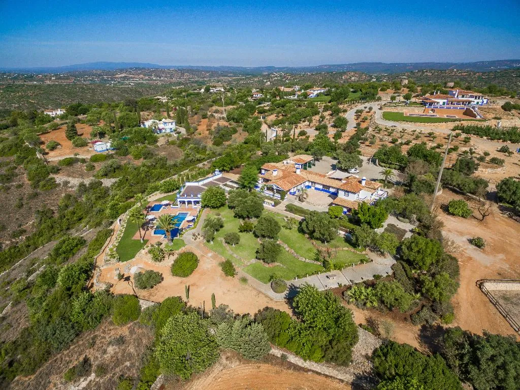 VILLA FIVE BEDROOMS WITH PRIVATE POOL Room, Shantivillas, Algarve