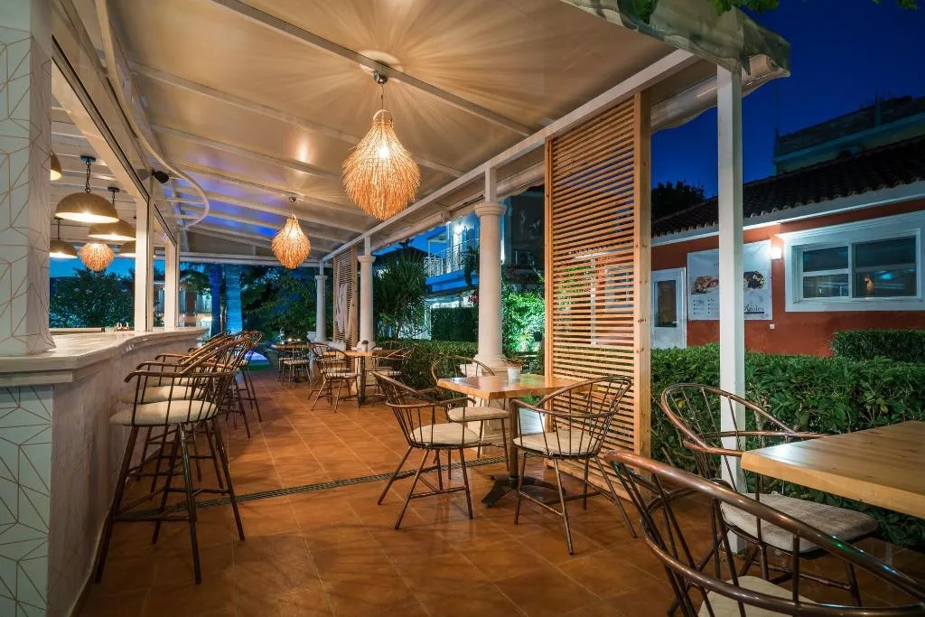 Bar, Aeolos Boutique Resort And Suites, Zante