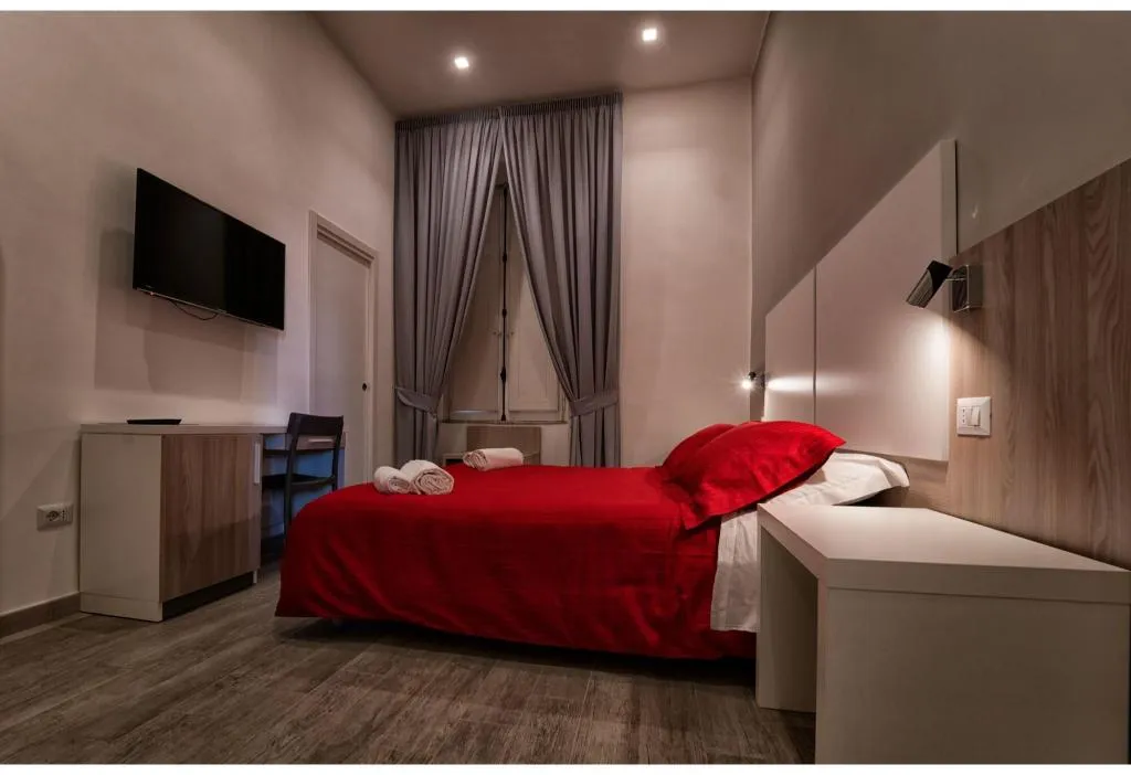 Room, New Gallery, Naples